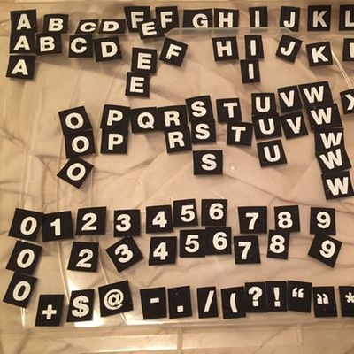 Настраиваемая печать букв алфавита Найлоновый крюк гарантированный в любом цвете